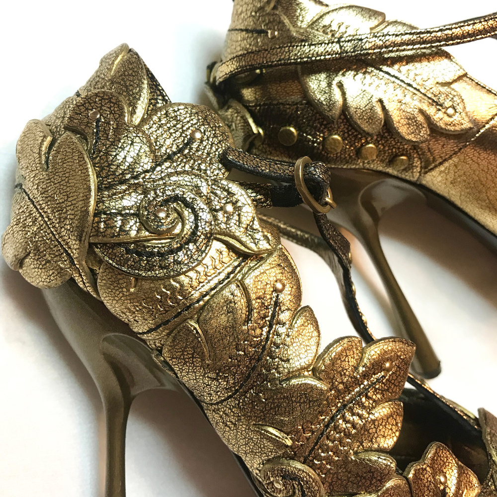 AUT Couture Floral Applique platform heels - Picture 4 of 8